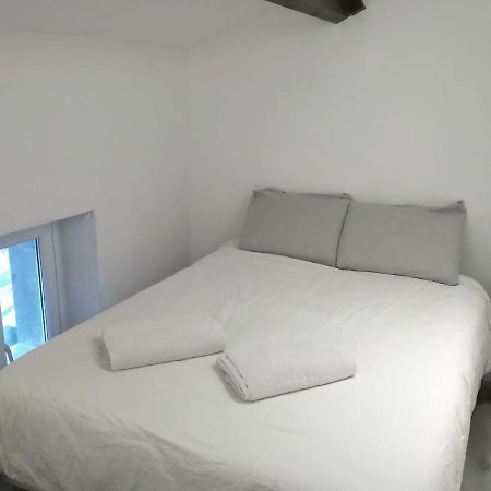 Détente - Appartement et poutres apparentes Béziers Esterno foto