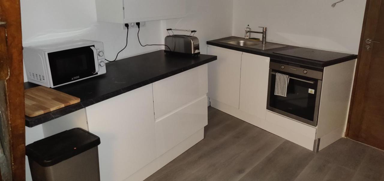 Détente - Appartement et poutres apparentes Béziers Esterno foto