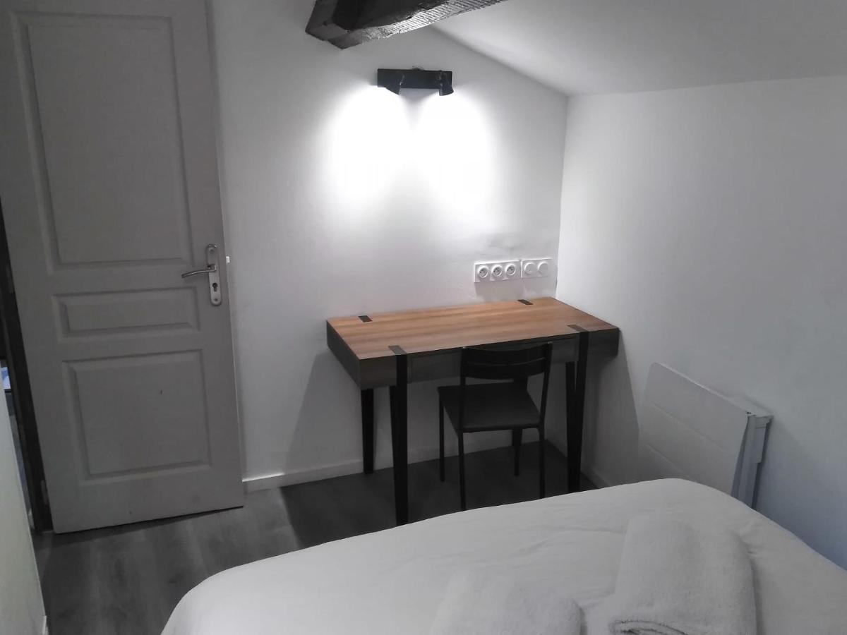 Détente - Appartement et poutres apparentes Béziers Esterno foto