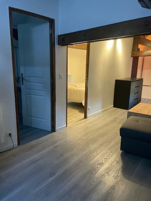 Détente - Appartement et poutres apparentes Béziers Esterno foto