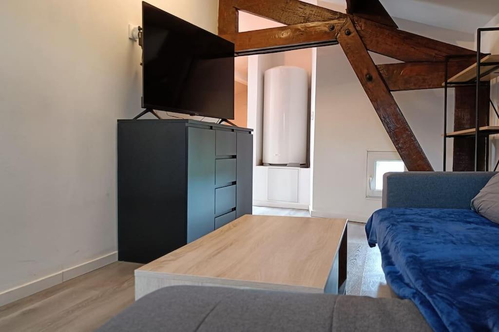 Détente - Appartement et poutres apparentes Béziers Esterno foto