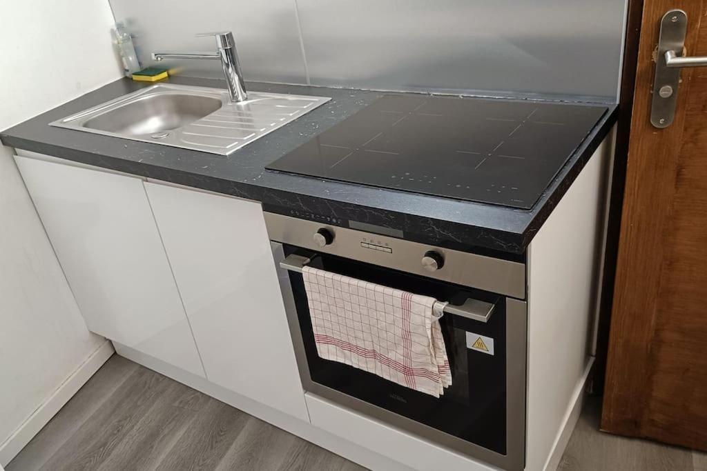 Détente - Appartement et poutres apparentes Béziers Esterno foto
