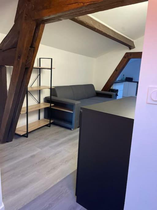 Détente - Appartement et poutres apparentes Béziers Esterno foto