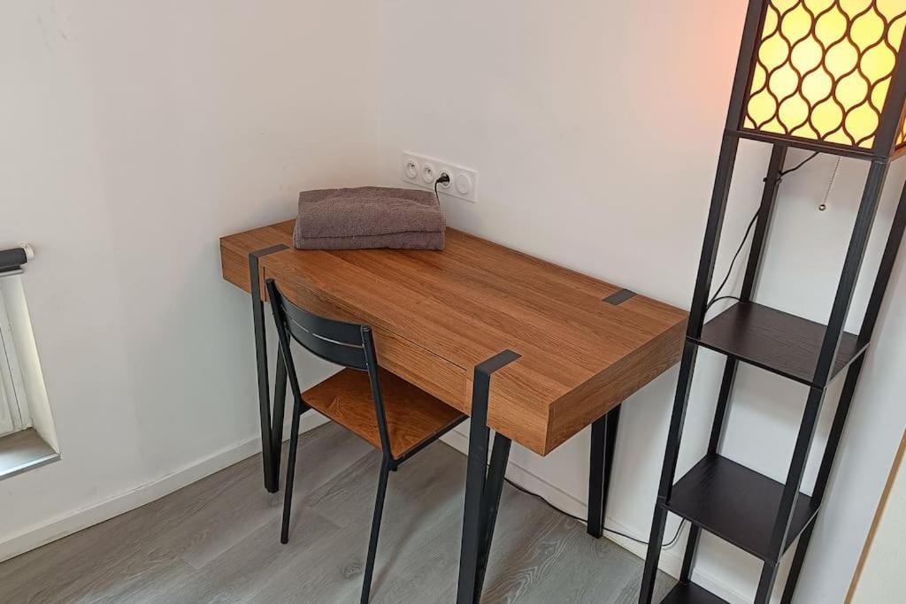 Détente - Appartement et poutres apparentes Béziers Esterno foto